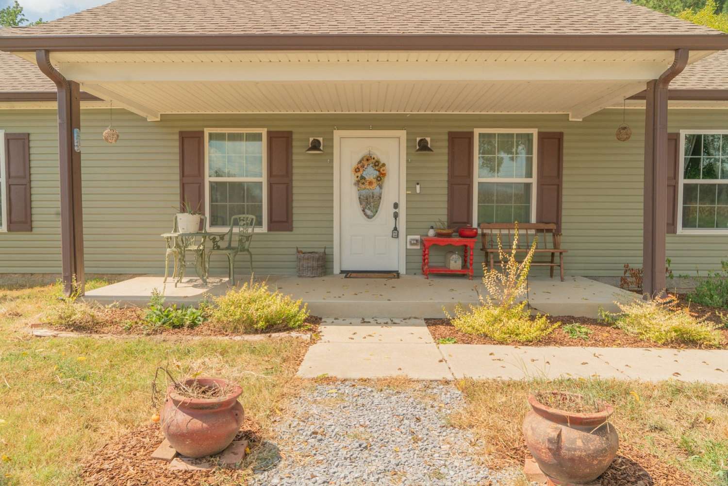 1.52 Acres of Land with Home for Sale in Ashland City, Tennessee