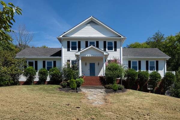 4.19 Acres of Land with Home for Sale in Gallatin, Tennessee