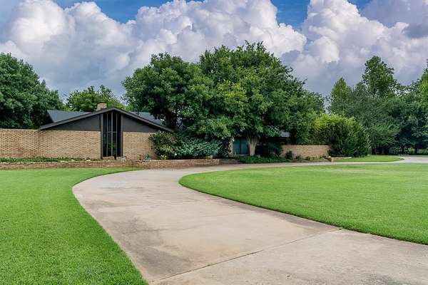 2.4 Acres of Land with Home for Sale in Edmond, Oklahoma