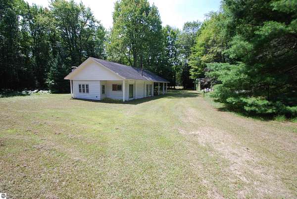 40 Acres of Recreational Land with Home for Sale in Gladwin, Michigan