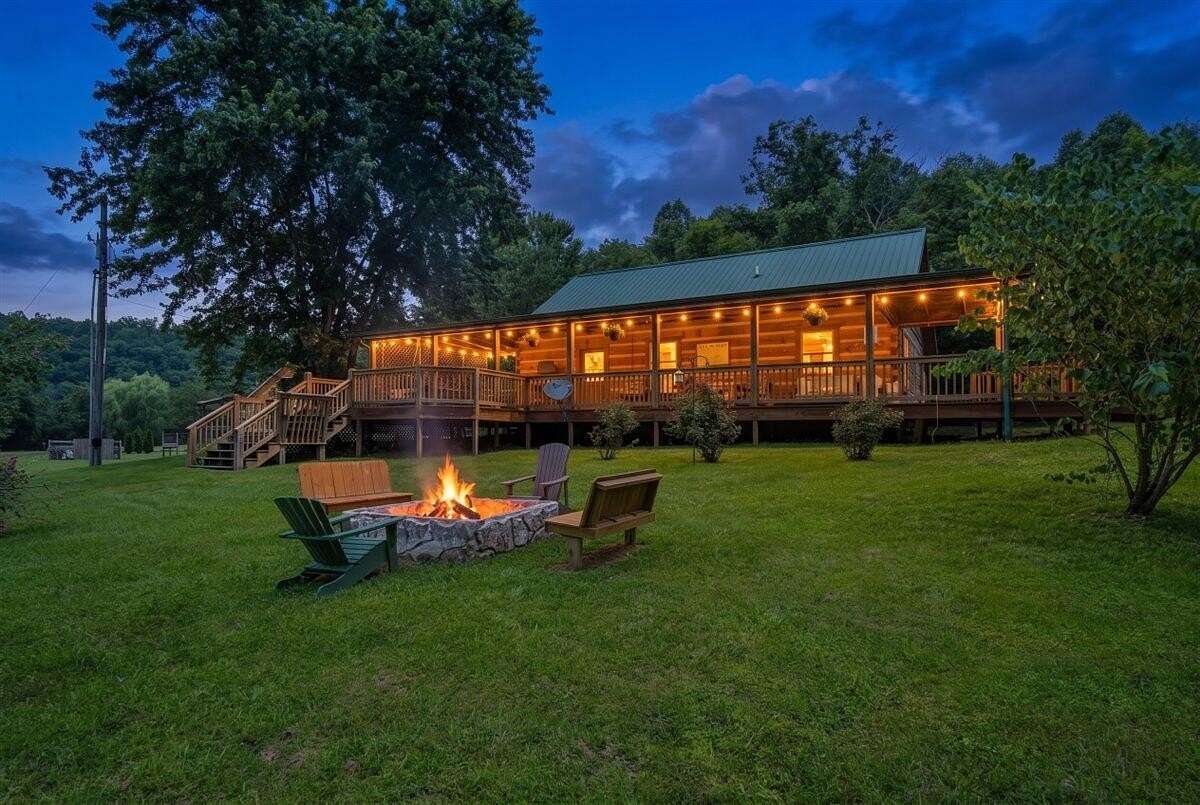 3.76 Acres of Land with Home for Sale in Beattyville, Kentucky