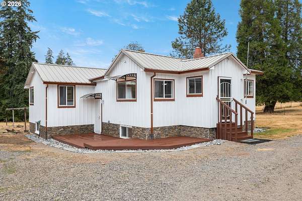 19.7 Acres of Land with Home for Sale in Sandy, Oregon