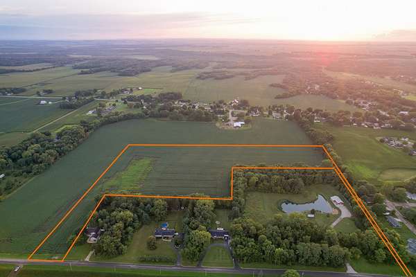 21.5 Acres of Recreational Land for Sale in Princeton, Illinois