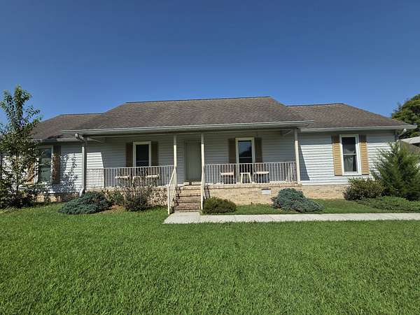 2 Acres of Land with Home for Sale in Tullahoma, Tennessee