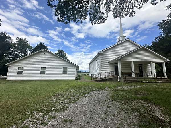 2 Acres of Improved Commercial Land for Sale in Lewisburg, Tennessee