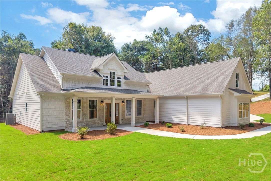 6 Acres of Land with Home for Sale in Commerce, Georgia