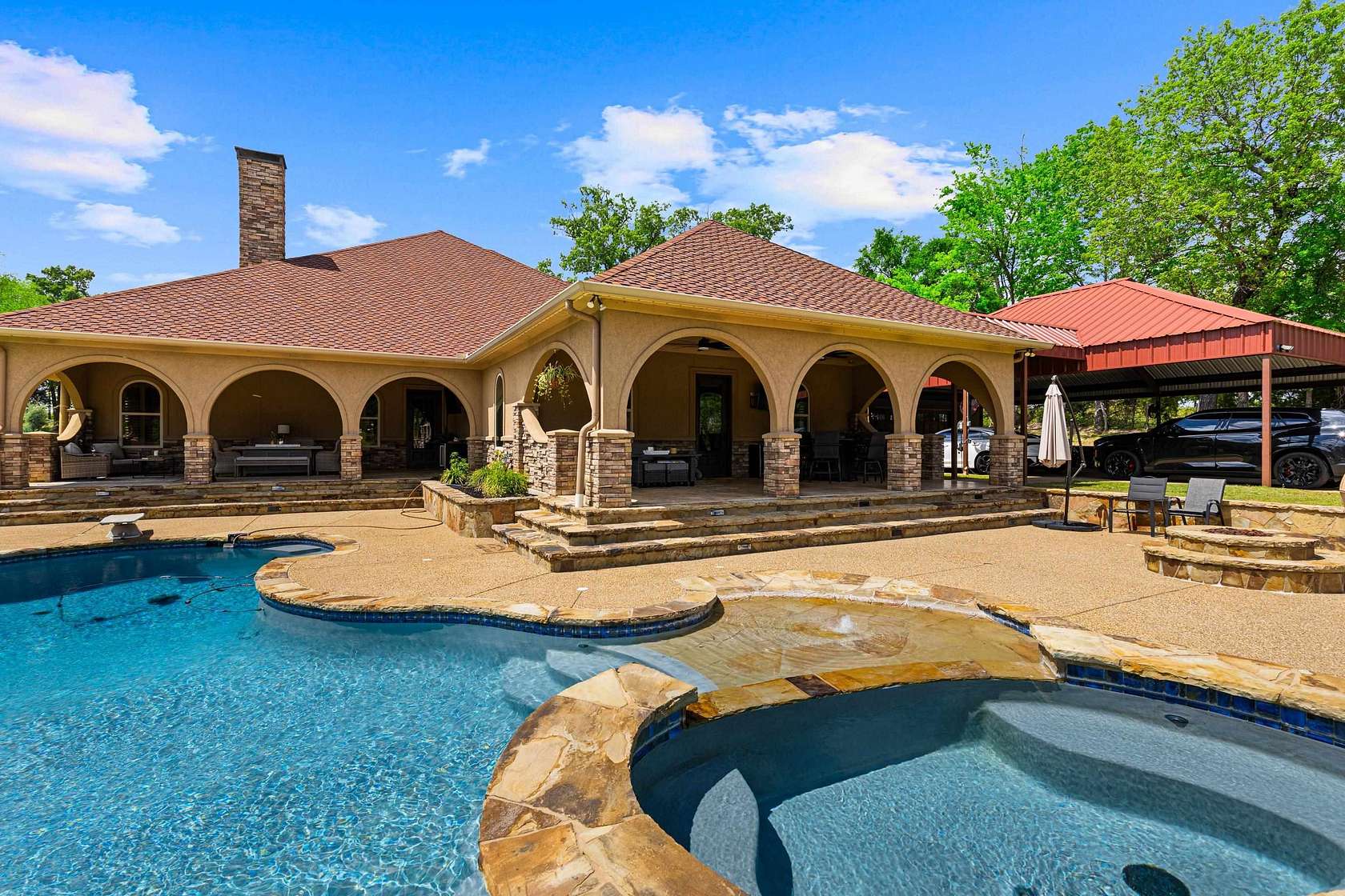 6.44 Acres of Land with Home for Sale in Gladewater, Texas