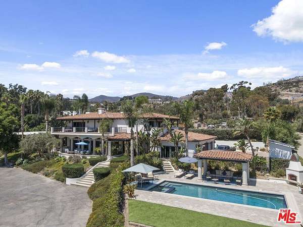 3.26 Acres of Land with Home for Lease in Malibu, California