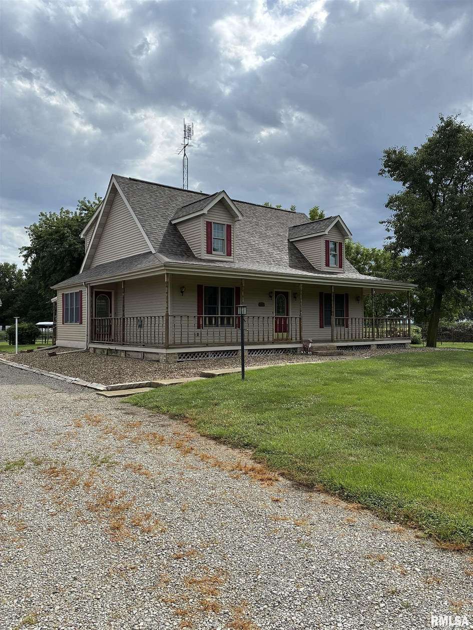 6.3 Acres of Land with Home for Sale in Taylorville, Illinois