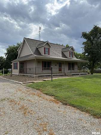 6.3 Acres of Land with Home for Sale in Taylorville, Illinois