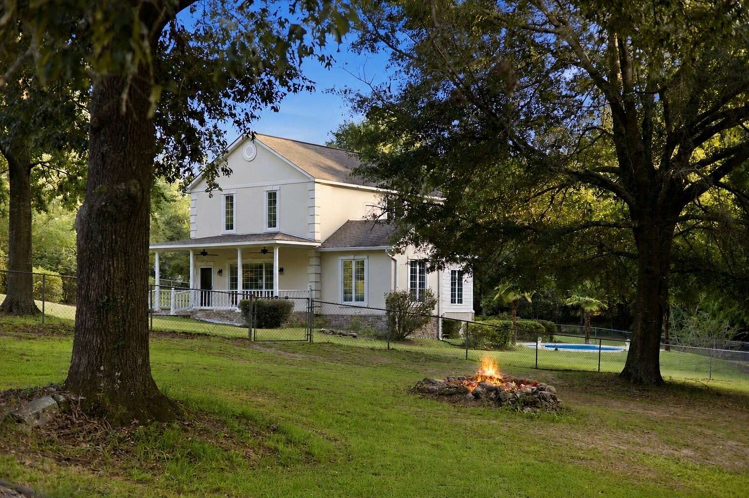 18.9 Acres of Land with Home for Sale in New Brockton, Alabama