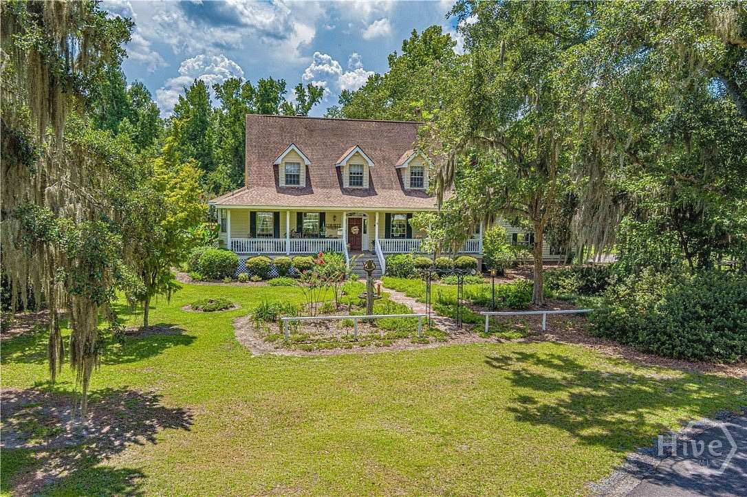 19.7 Acres of Recreational Land with Home for Sale in Guyton, Georgia