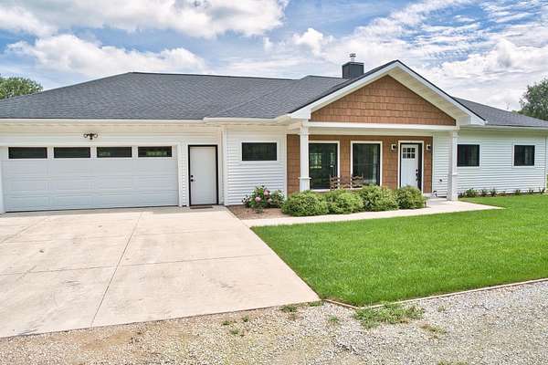 1.5 Acres of Land with Home for Sale in New Hartford, Iowa
