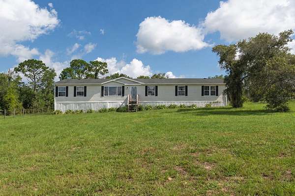 2.5 Acres of Land with Home for Sale in Brooksville, Florida