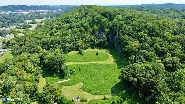 8 Acres of Commercial Land for Auction in Knoxville, Tennessee