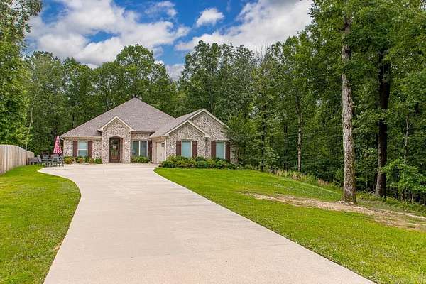 2.5 Acres of Land with Home for Sale in Benton, Arkansas