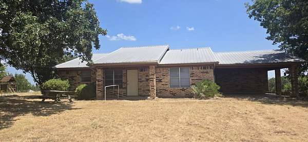 4 Acres of Land with Home for Sale in Whitesboro, Texas