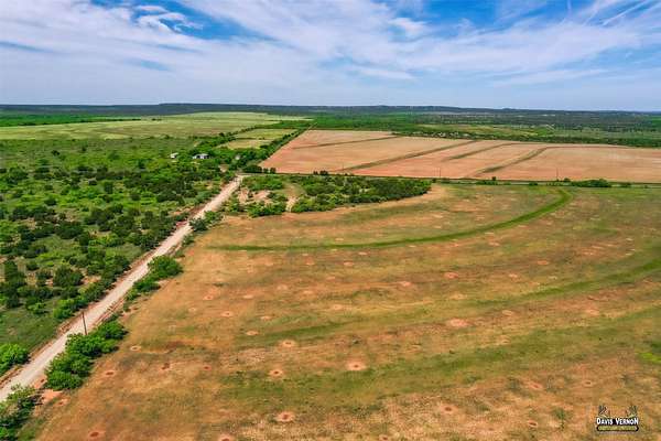 320 Acres of Land for Sale in Crowell, Texas