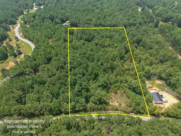 5 Acres of Residential Land for Sale in Camden, Tennessee