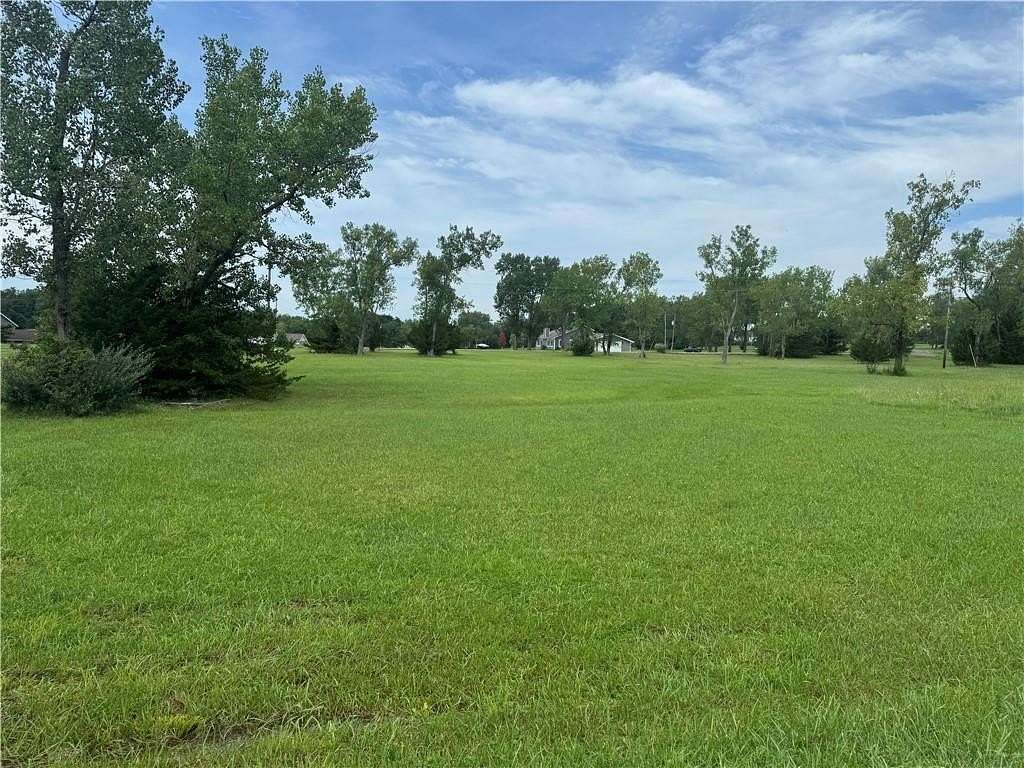0.37 Acres of Residential Land for Sale in Gallatin, Missouri