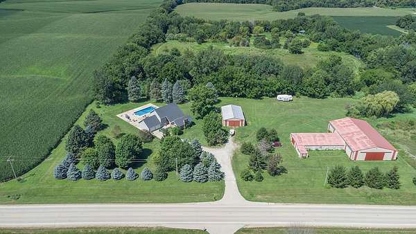 14.3 Acres of Land with Home for Sale in Sterling, Illinois