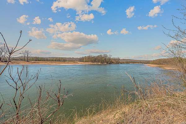 393 Acres of Land for Sale in Batesville, Arkansas