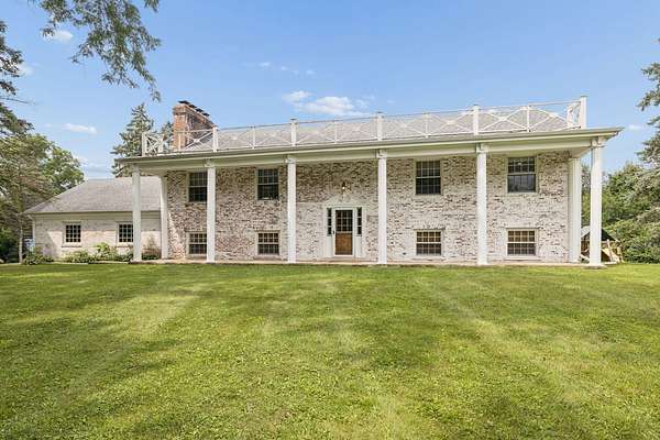 4.88 Acres of Land with Home for Lease in West Chicago, Illinois