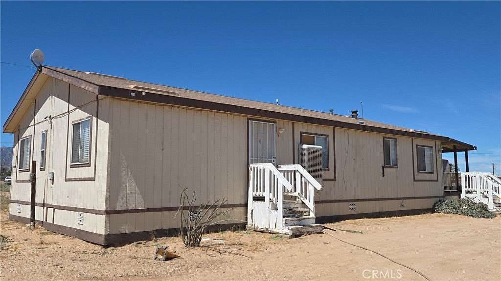 4 Acres of Land with Home for Lease in Phelan, California