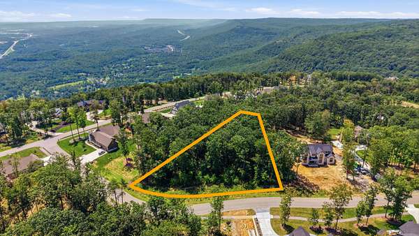 1.3 Acres of Residential Land for Sale in Signal Mountain, Tennessee