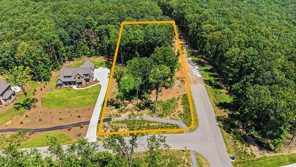 0.88 Acres of Residential Land for Sale in Signal Mountain, Tennessee