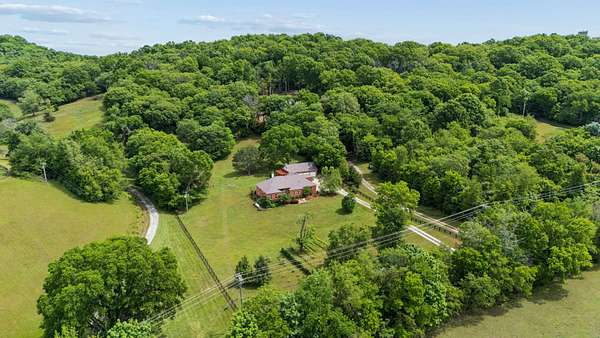 8 Acres of Land with Home for Sale in Franklin, Tennessee