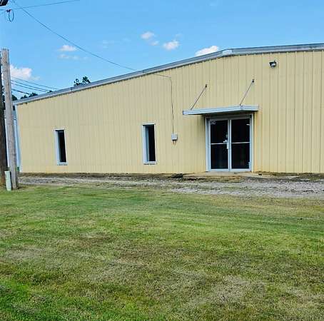 3.13 Acres of Improved Commercial Land for Sale in Adamsville, Tennessee