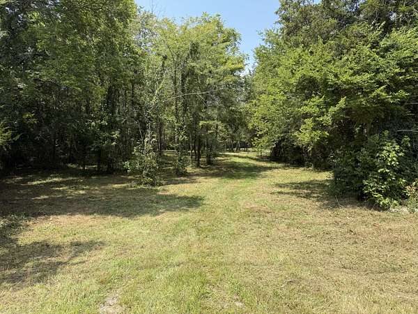 5 Acres of Residential Land for Sale in Columbia, Tennessee