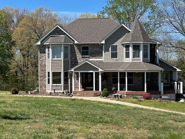 52.6 Acres of Land with Home for Sale in Clarksville, Tennessee