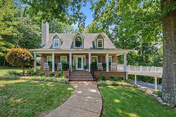 5.5 Acres of Land with Home for Sale in Springfield, Tennessee