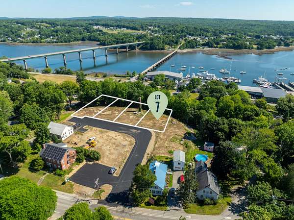 0.17 Acres of Residential Land for Sale in Belfast, Maine