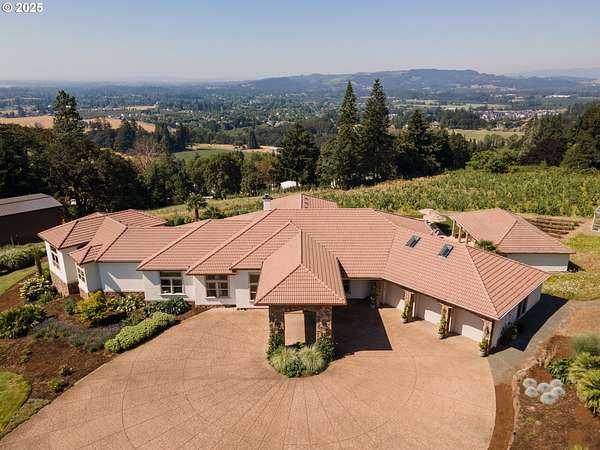 5.1 Acres of Land with Home for Sale in Newberg, Oregon