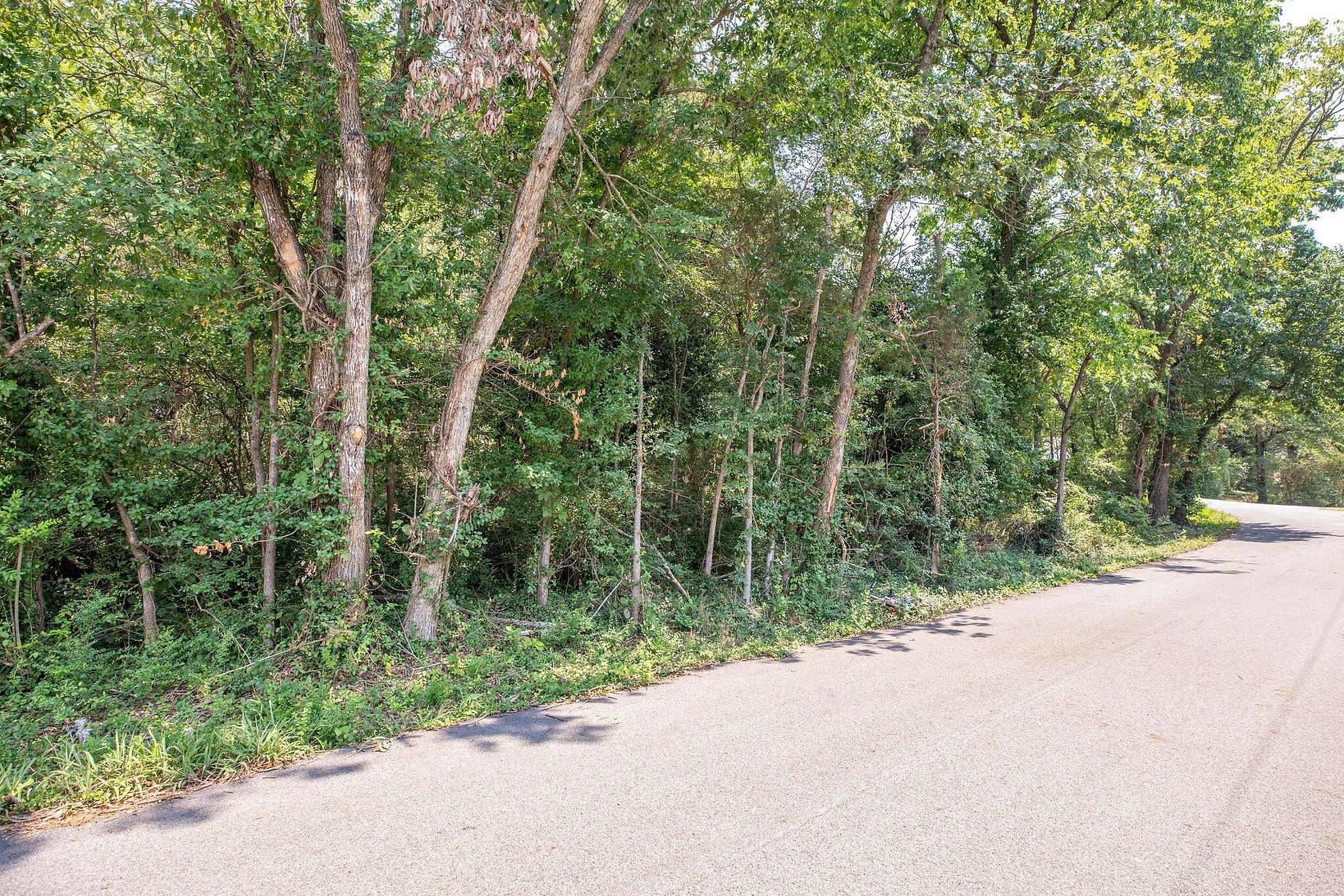 0.92 Acres of Residential Land for Sale in Hollister, Missouri