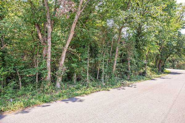 0.92 Acres of Residential Land for Sale in Hollister, Missouri