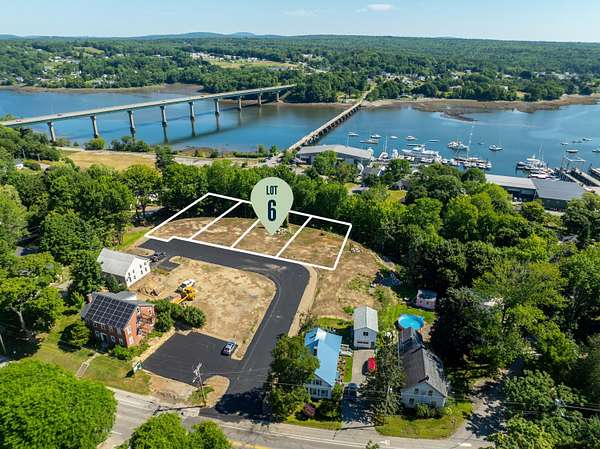 0.18 Acres of Residential Land for Sale in Belfast, Maine