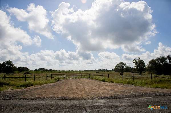 32.3 Acres of Land for Sale in Fannin, Texas