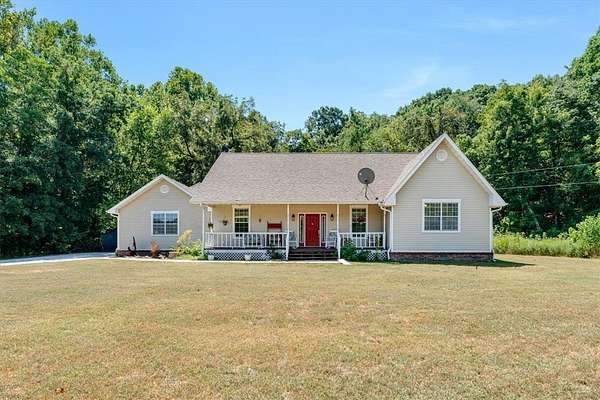 69.5 Acres of Recreational Land with Home for Sale in Sulphur Springs, Arkansas