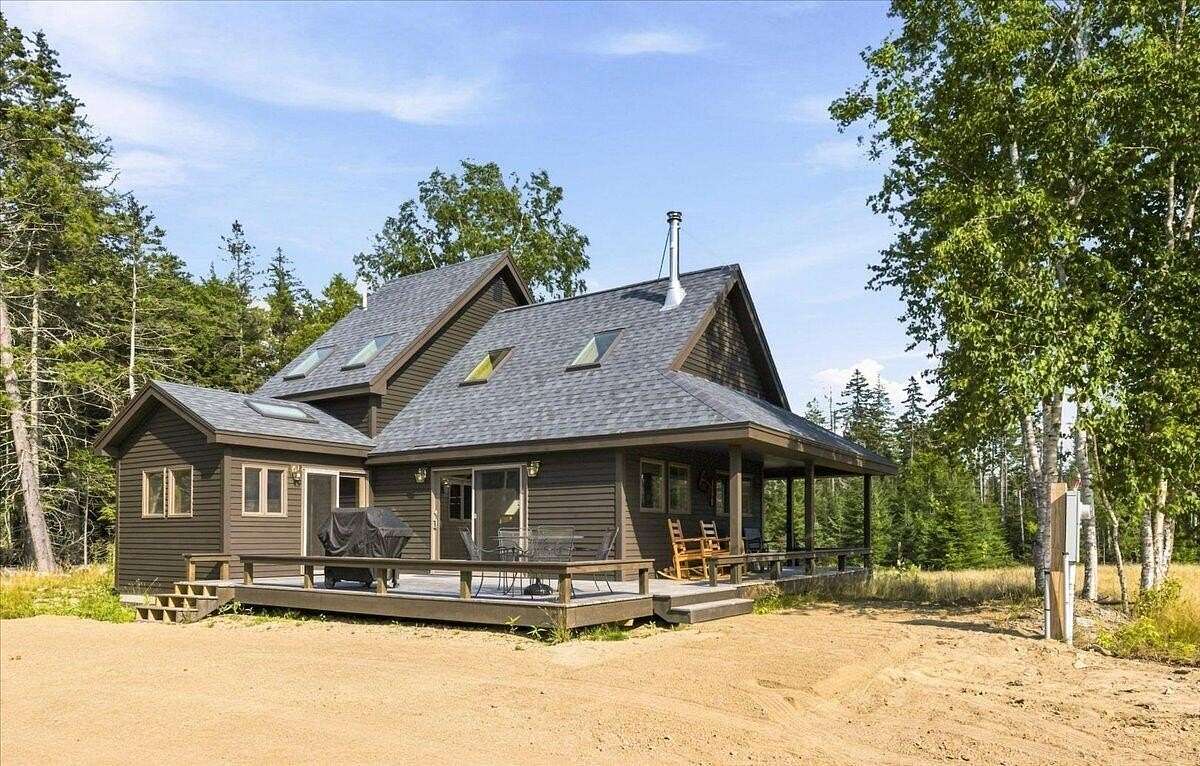 8.9 Acres of Land with Home for Sale in Deer Isle, Maine