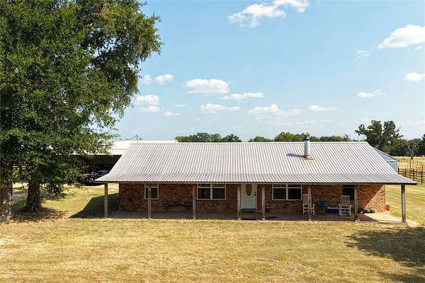 43 Acres of Agricultural Land with Home for Sale in Donie, Texas