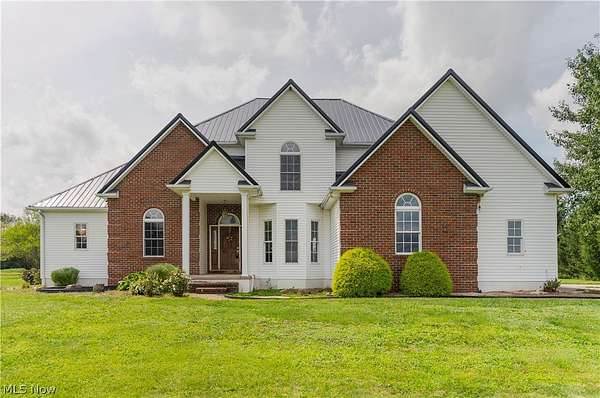 13 Acres of Land with Home for Sale in Salem, Ohio