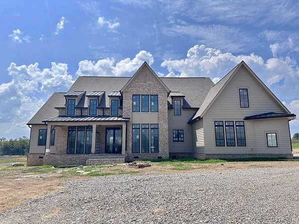 5 Acres of Land with Home for Sale in Franklin, Tennessee