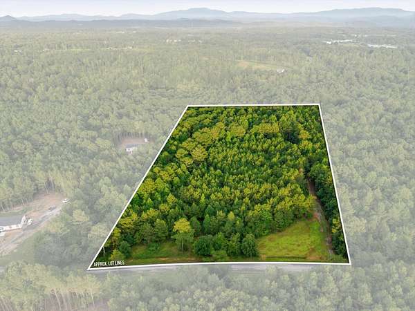 5 Acres of Residential Land for Sale in Oldfort, Tennessee