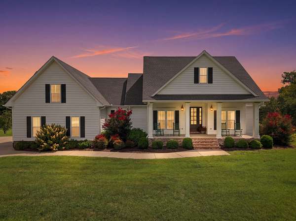 30 Acres of Land with Home for Auction in White House, Tennessee
