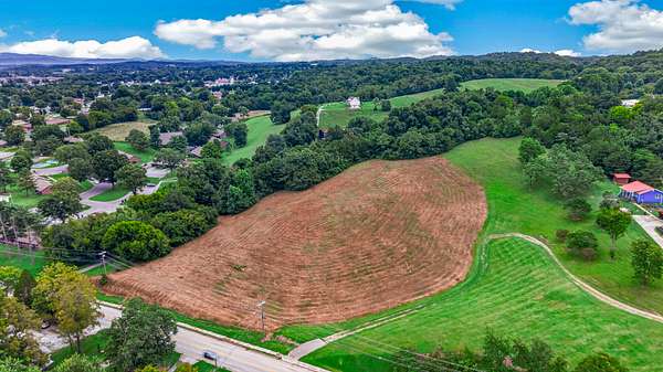 7.63 Acres of Agricultural Land for Sale in Morristown, Tennessee