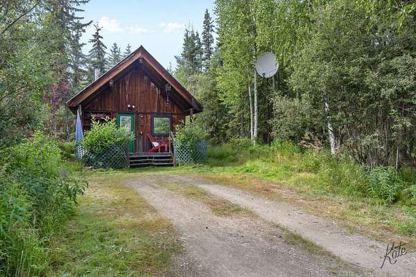 0.94 Acres of Land with Home for Sale in Fairbanks, Alaska